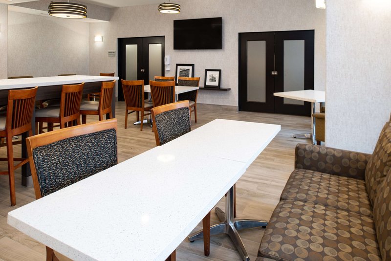 hampton inn kansas city northeast