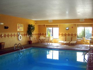 Hampton Inn Kansas City Northeast,Jackson County>>Chouteau Township,2.5 star