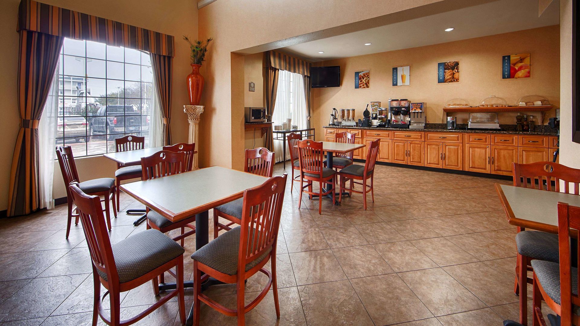 best western windsor pointe hotel and suites frost bank center