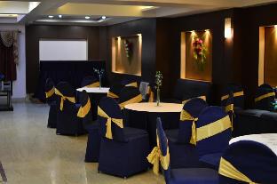 The Pearl Hotel, Kolkata,35-Z Radha Madhab Dutta Garden Lane,3 star