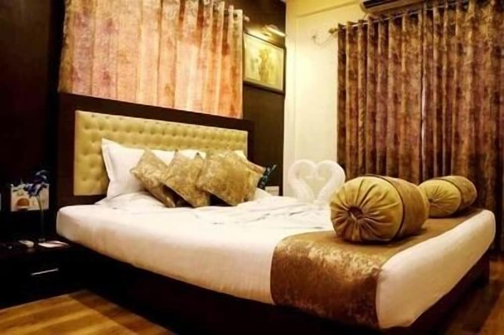 the pearl hotel kolkata