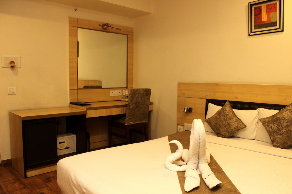 the pearl hotel kolkata