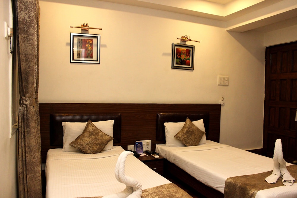 the pearl hotel kolkata