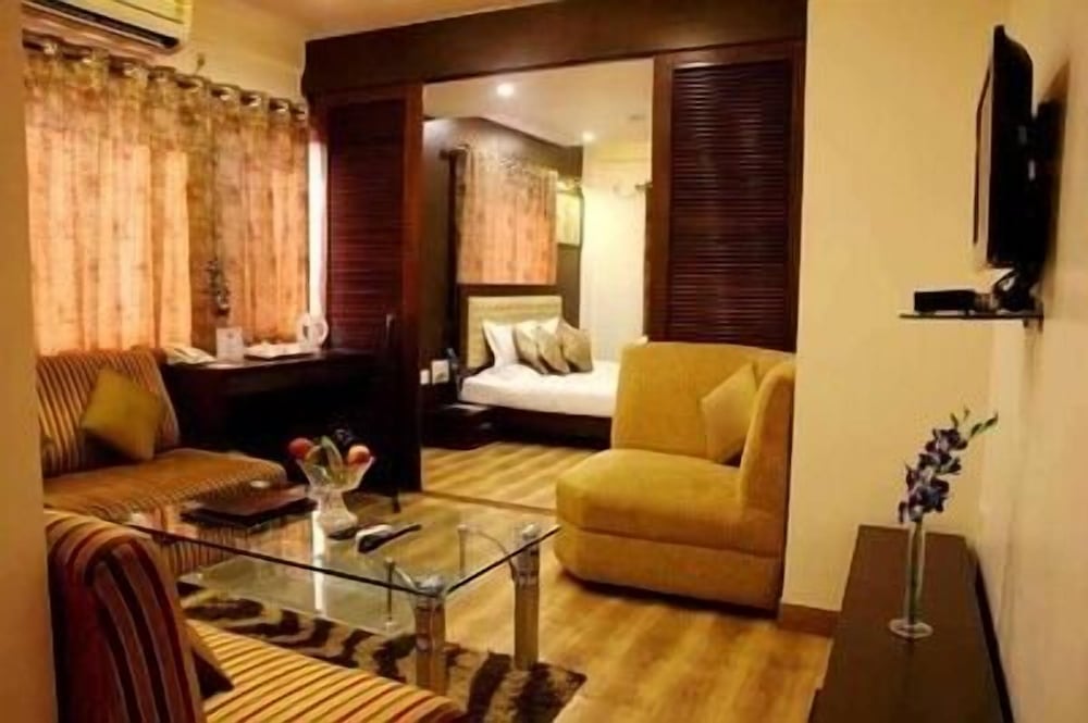 the pearl hotel kolkata