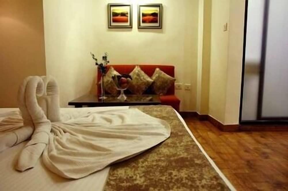 the pearl hotel kolkata