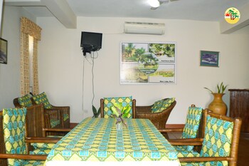Coconut Grove Bridge House,Elmina>>Cape Coast,3 star