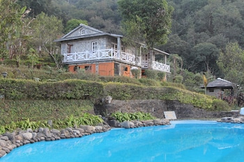the begnas lake resort and villas