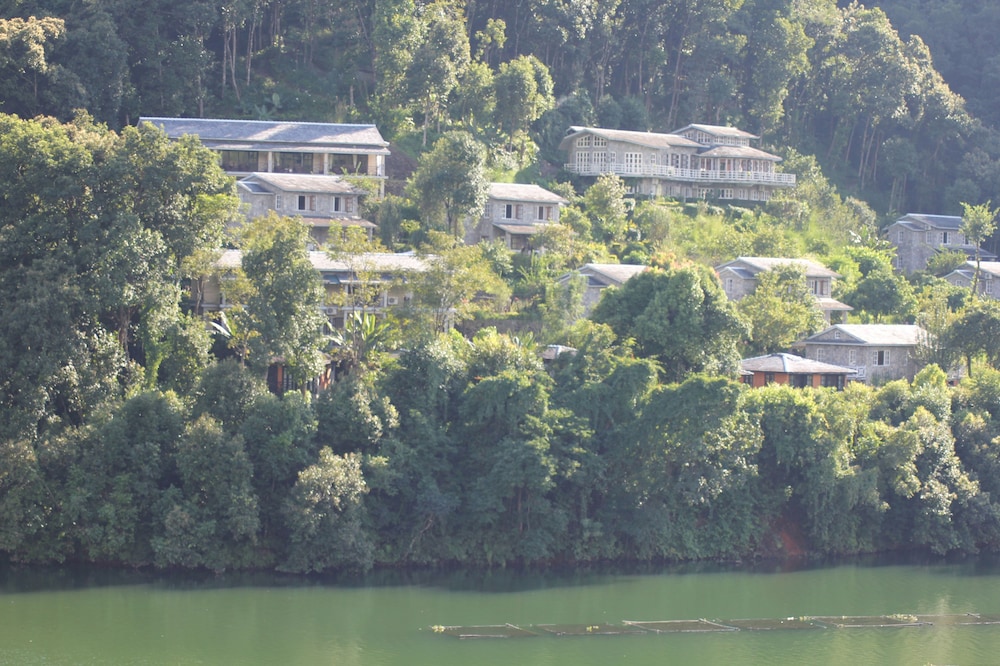 the begnas lake resort and villas