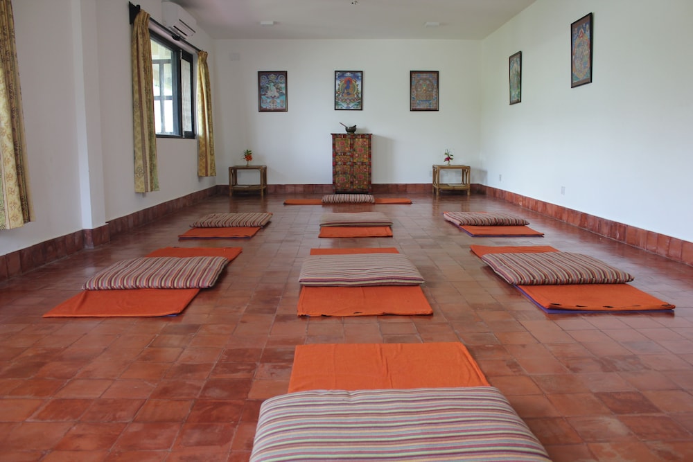 the begnas lake resort and villas