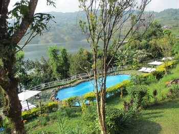 the begnas lake resort and villas
