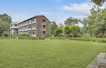 club mahindra naukuchiatal
