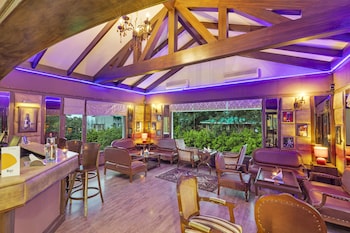 club mahindra naukuchiatal