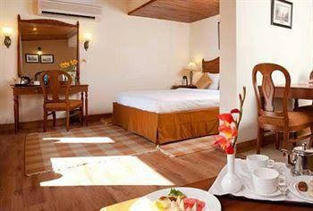 club mahindra naukuchiatal