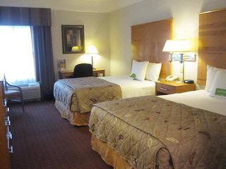 La Quinta Inn & Suites By Wyndham Norfolk,Norfolk - Virginia Beach>>Norfolk,3 star