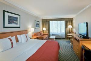 Holiday Inn Hotel & Suites North Vancouver By Ihg,District Of North Vancouver>>Deep Cove,3 star