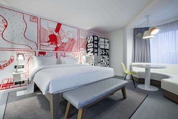 radisson red brussels
