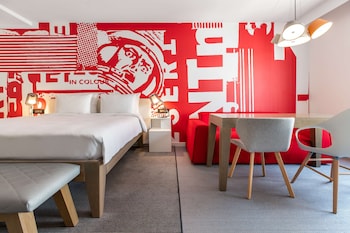 radisson red brussels