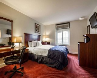 Ramada By Wyndham Oakland Downtown City Center,Hayward>>Alameda,2.5 star