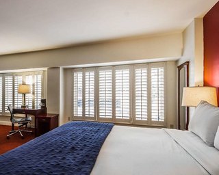 Ramada By Wyndham Oakland Downtown City Center,Hayward>>Alameda,2.5 star