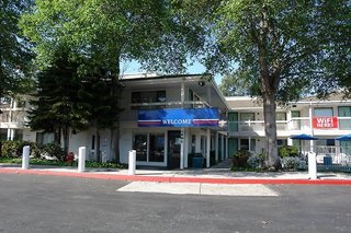 motel 6 oakland ca embarcadero