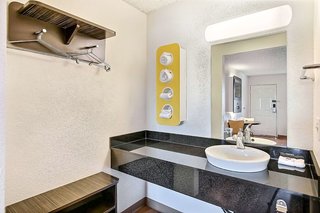 motel 6 oakland ca embarcadero