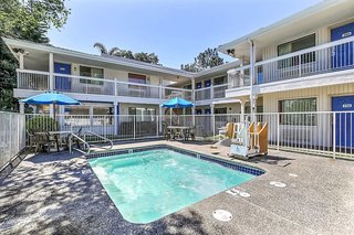 motel 6 oakland ca embarcadero