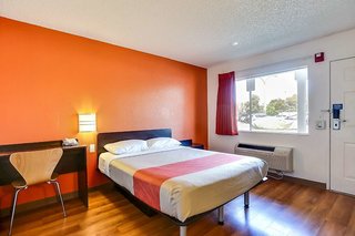 motel 6 oakland ca embarcadero