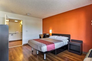 motel 6 oakland ca embarcadero