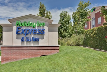 Holiday Inn Express & Suites Rancho Cucamonga By Ihg,Ontario>>Los Angeles,3 star