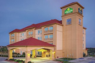 La Quinta Inn & Suites Fort Worth Lake Worth,Lake Worth>>Fort Worth,3 star
