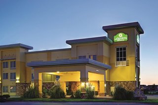 La Quinta Inn & Suites Forest Hill,Fort Worth>>Forest Hill,3 star