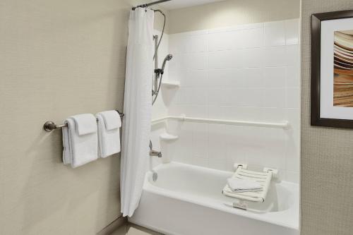 courtyard by marriott shreveport bossier louisiana boardwalk