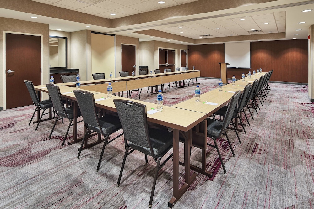 courtyard by marriott shreveport bossier louisiana boardwalk