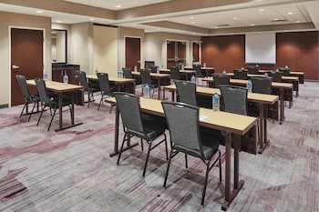 courtyard by marriott shreveport bossier louisiana boardwalk