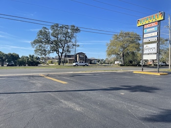 Holiday Lodge & Suites Fort Walton Beach,Florida>>Destin,2 star