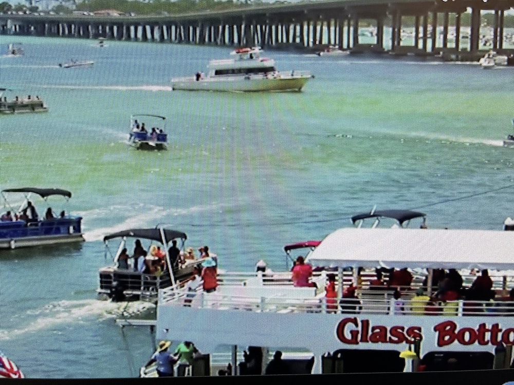 holiday lodge and suites fort walton beach