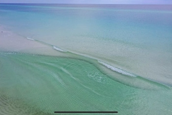 holiday lodge and suites fort walton beach