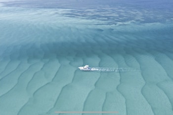 holiday lodge and suites fort walton beach