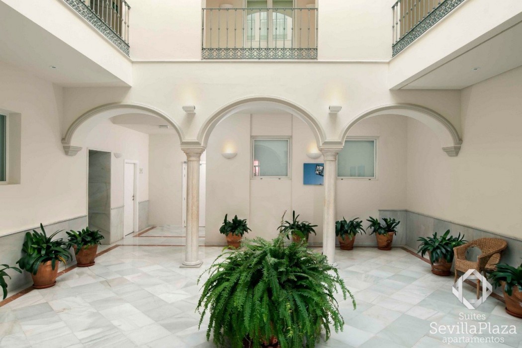 suites sevilla plaza apartamentos
