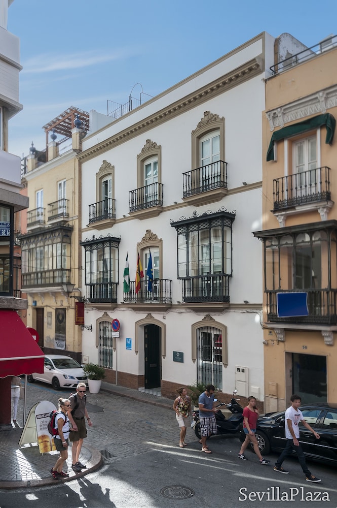 suites sevilla plaza apartamentos