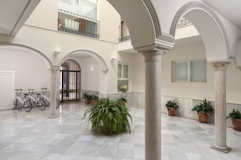 suites sevilla plaza apartamentos