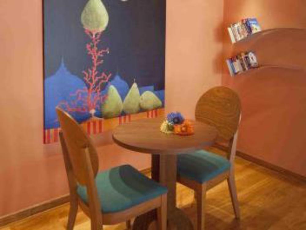 athens center square hotel