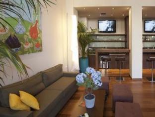 athens center square hotel