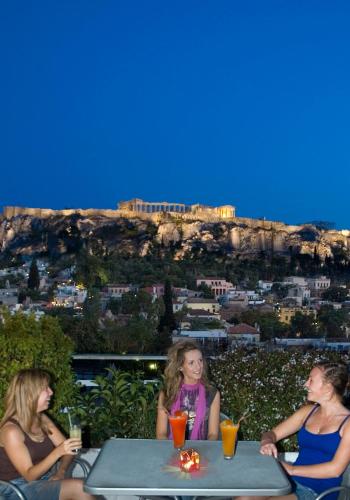 athens center square hotel