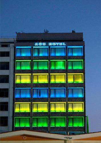 athens center square hotel