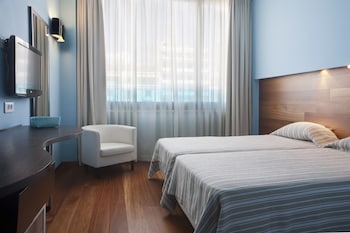 athens center square hotel