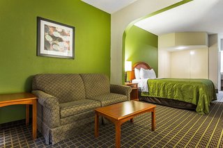 Quality Inn & Suites,Orangeburg>>Brookdale,3 star