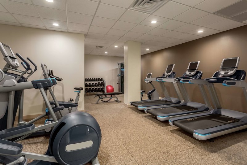 embassy suites by hilton orlando international dr icon park