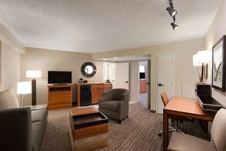 embassy suites by hilton orlando international dr icon park