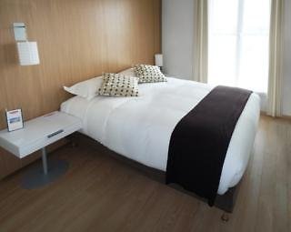 residhome carrieres la defense